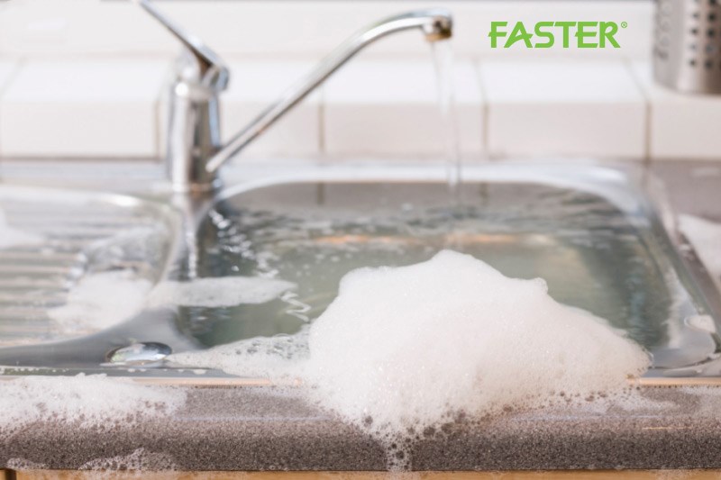 Nguyên nhân và cách khắc phục bồn rửa bị tắc