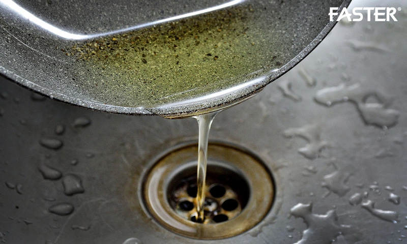 Dầu mỡ và chất béo gây tắc bồn rửa