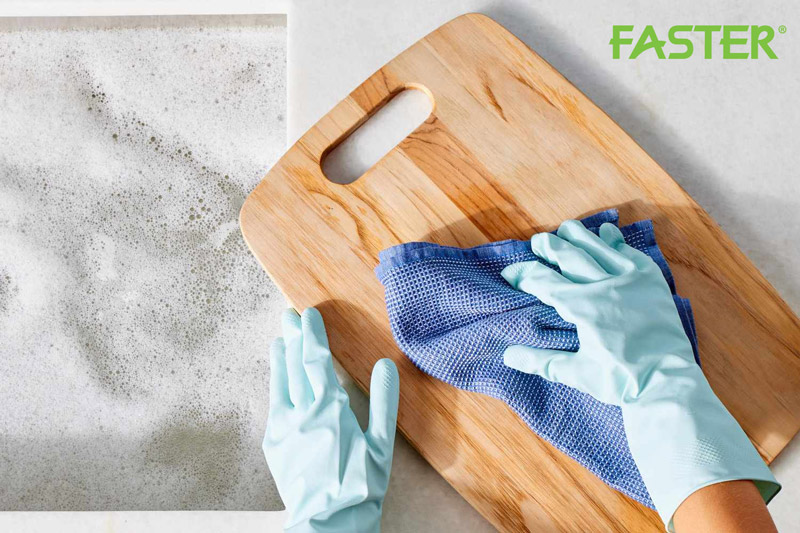 Các lỗi thường gặp khi vệ sinh dao thớt